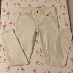 Vineyard Vines 🐳 Skinny Jeans in Marshmallow Size 6